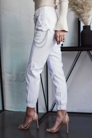 balwin-joggers-hlace-bele-2