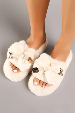 fluffy-bear-copati-bez-2