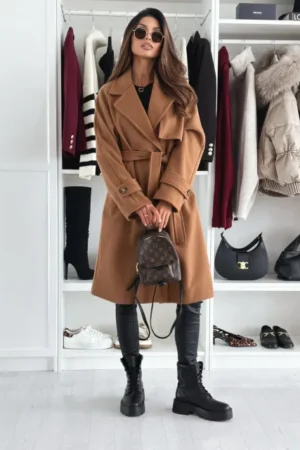keira-plasc-camel-5