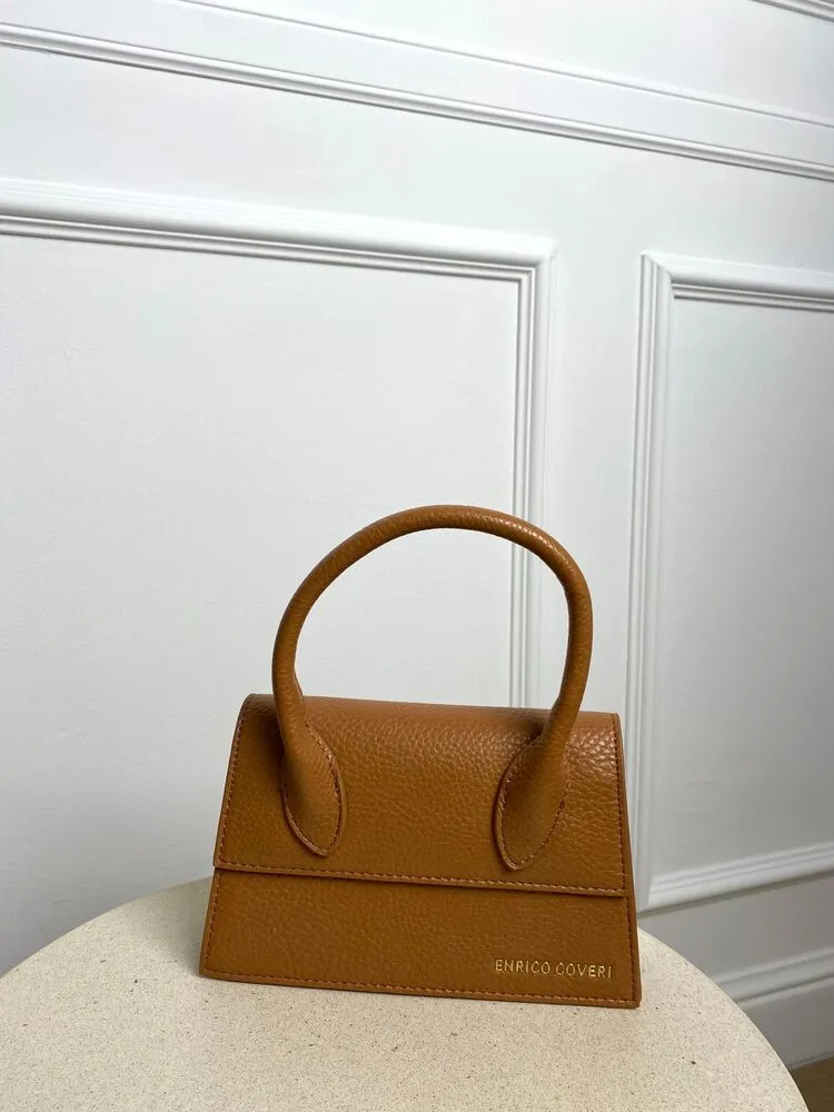 tilly-torbica-camel-1