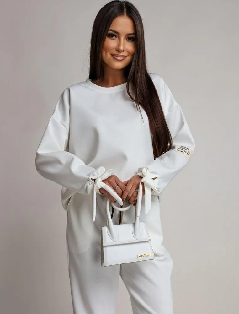 Perfect outfit komplet bel